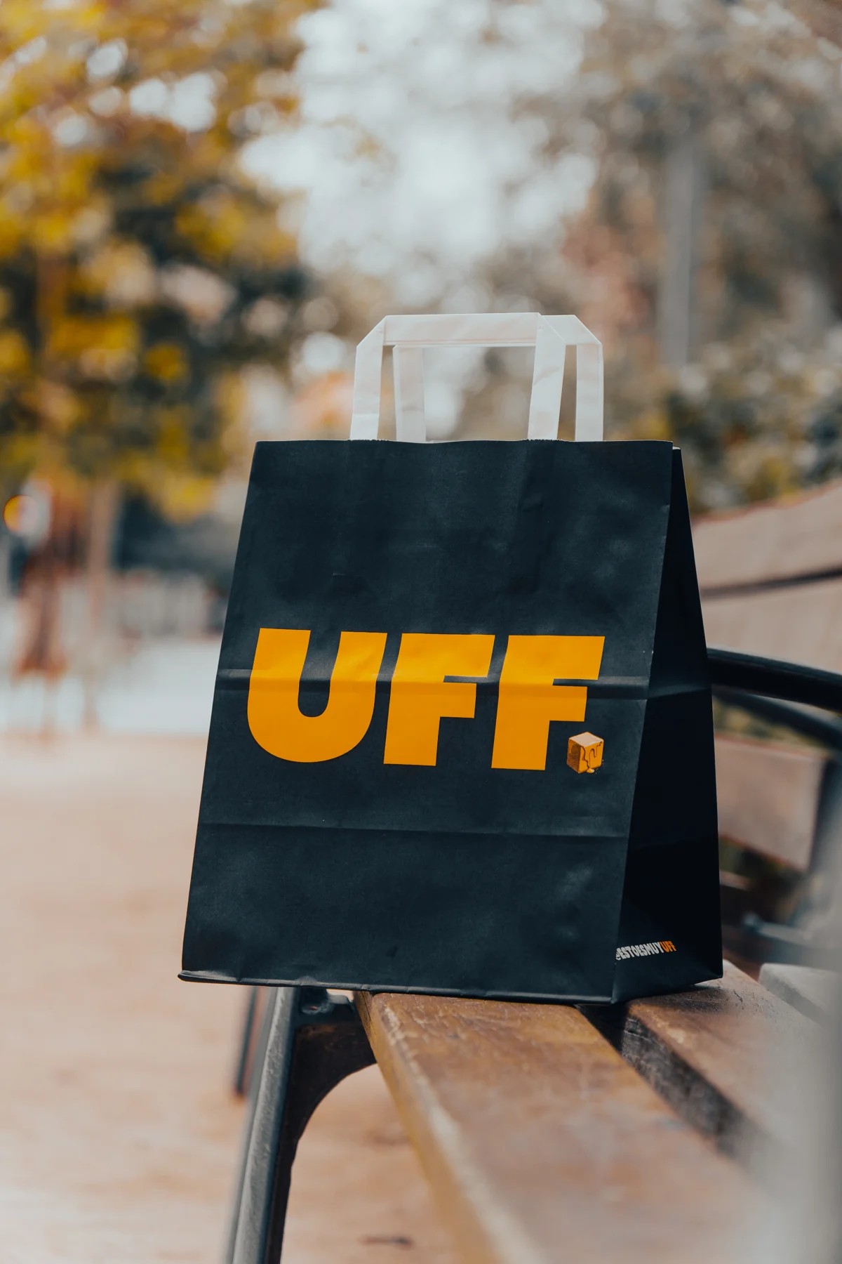 Bolsa UFF de delivery en la ciudad